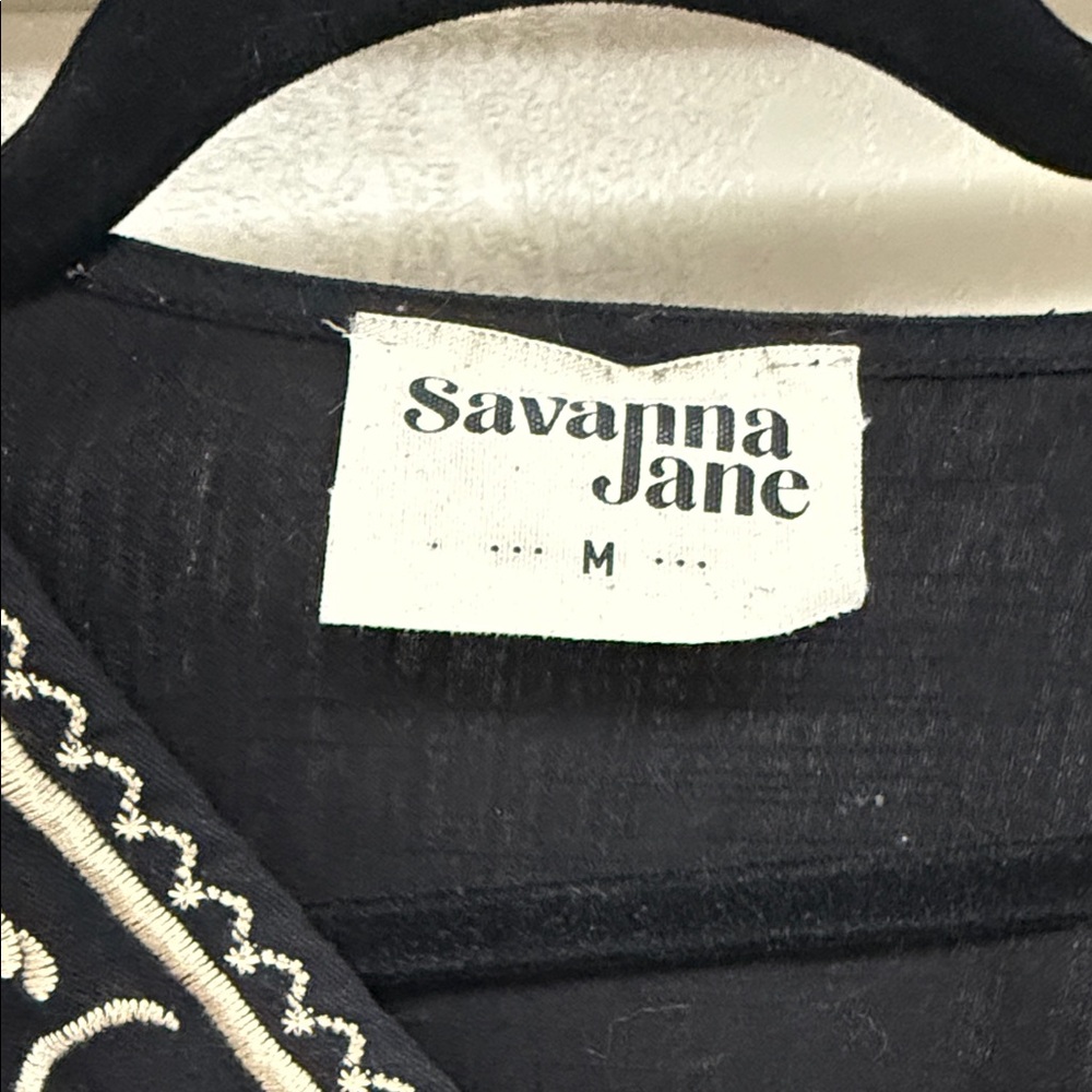 Savanna Jane Black and Cream Embroidered Blouse - Picture 2 of 2